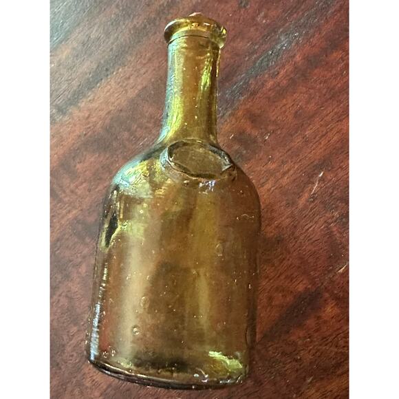 2 Vintage Miniature Glass Bottles - Picture 5 of 6